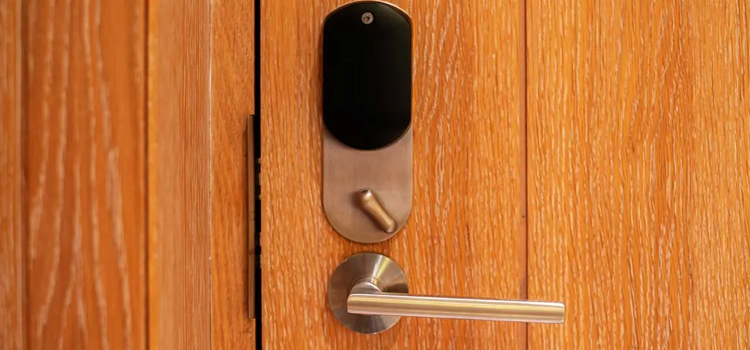 Automatic Locking Door Knob Camarillo